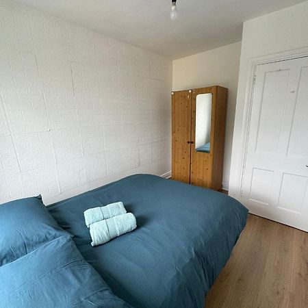 Nice Double Room At 2 Iveragh Rd-8 Dublin Eksteriør bilde